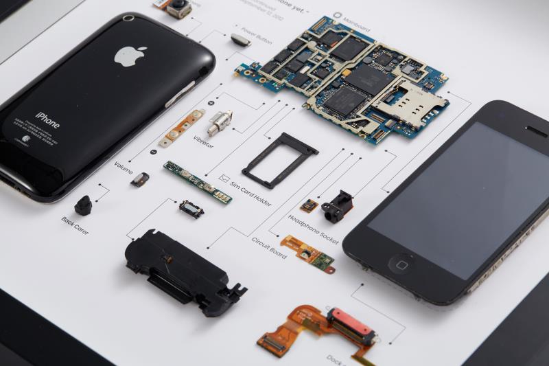 iPhone teardown